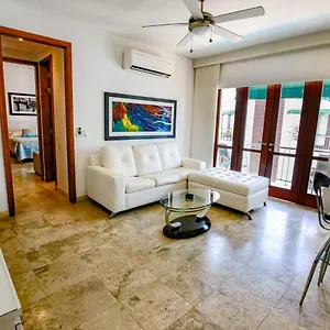 Apartamento Luxury One Bedroom In The Old -casa Del Virrey Eslava, Cartagena
